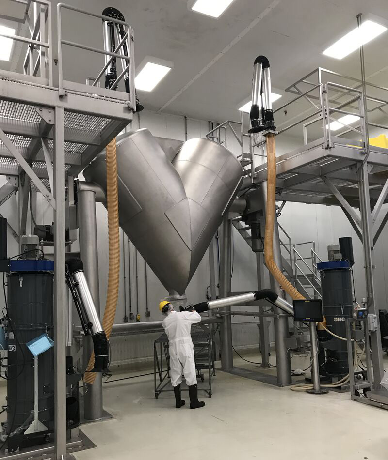 Máy hút bụi công nghiệp Delfin lưu lượng lớn dùng cho nhà máy sản xuất thực phẩm chức năng