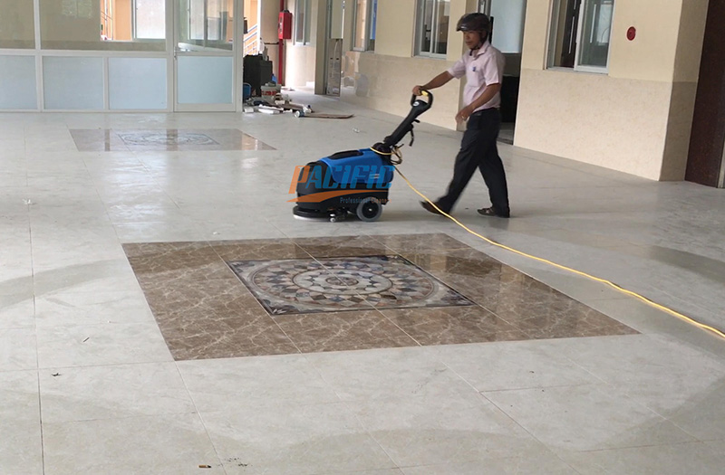 MÁY LAU SÀN CÔNG NGHIỆP DÙNG VỆ SINH LÀM SẠCH CHO TRƯỜNG HỌC